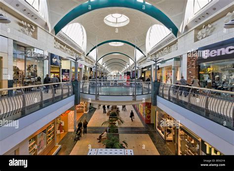 Bluewater Shopping Centre .